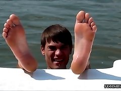 Welcome to Straight Boy Feet .com Free Photos and Videos