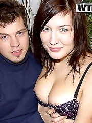 Sexy teen girlfriend sucks her horny boyfriend - PrivateSexTapes.com