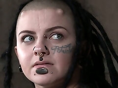 Kinky mistress penalizes fat pussy of lush goth slut Luna LaVey