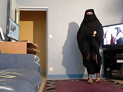 musulmane danse en jilbab et niqab musulmane danse en jilbab et niqab