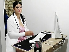 At a medical appointment my naughty doctor smashes my pussy - Porn in Spanish