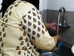 (Kitchen Ne Jabardast Meri Chudai) Neighbor Plows Tamil Muslim Hot Aunty While Cooking - Indian Romp