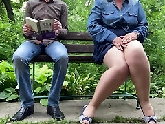 Amazing White Culo In Pantyhose Pissing Outside Next To Me