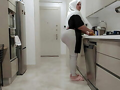 my big ass step-mom wanted to lick my dick.