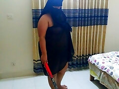 Padose Ladake Ne Chudai Ki Jabki Tamil Muslim Aunty Ne Molten Sundress Mein Ghar Mein Jhado Lagae - Hindi Audio (Tamil Romp)