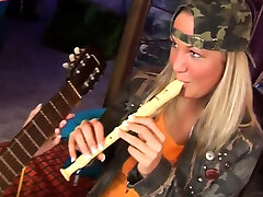 女同性恋性交的肛门的女孩两个不平稳的轻头发的女同性恋者 女同性恋性交的肛门的女孩两个不平稳的轻头发的女同性恋者