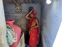 Newly married bhabhi ko Bathroom Fucked Indian bhabhi devar Dasi fucky-fucky