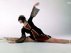 Nude ballerina Manya Baletkina super red-hot flexible teen