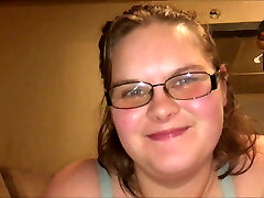 Nerdy Girl Experiments With Girl Clittie & Makes It Squirt