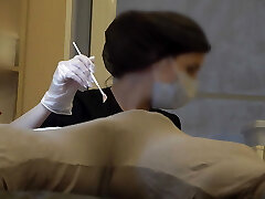 Bulge chisel flash at a beautician appointment