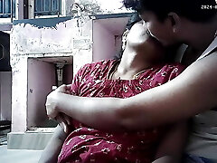 Indian hot house wife kissing and knockers pressing