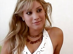 Wonderful Amateur Latina Sofi Got Her Pussy Destroyed by Two Cocks in Porn Casting