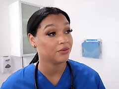 Ashlyn Peaks wearing nylon tights gets fucked in missionary