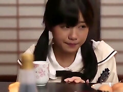 il vecchio pervertito scopa la sua bella figlia giapponese, è un film pieno di adolescenti arrapati online https://adsrt.me/z9gso4