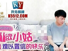 Asian Step Mom Seduces Son With Her Juicy Ass In Ripped Leggings - Creampie On Asian