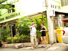 FILIPINA kissing randy tourist before sitting on his Rod
