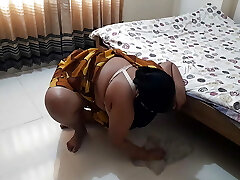 35 year old Gujarati Maid gets stuck under couch while cleaning then A guy gives rough fuck from behind - Indian Hindi Orgy
