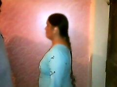 I want to give a blowjob, but my boss tears up the booty