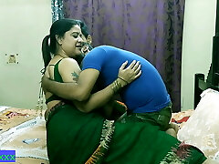 Hot Milf aunty fucking with two stepbrother! Nokrani se payer!