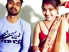 Latest Desi couples hindi chudai mms video smallish tits bhabhi