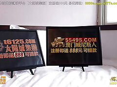 Asian big-breasted chick nurse heads to men's homes to serve for sex