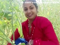 Cheating The Stepsister-in-law Working On The Farm By Luring Currency In Hindi Voice