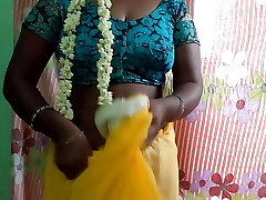 Indian hot lady removing saree