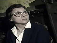 Attractive buxomy experienced female gives a magic blowjob Attractive buxomy experienced female gives a magic blowjob