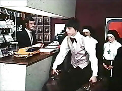 पवित्र बकवास! नन निम्फोमेनियाक हैं!