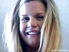 sus dedos se ponen pegajosos con semen sus dedos se ponen pegajosos con semen