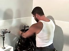 Se lo monta con el fontanero