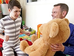 Twink Stepson And Stepdad Family Threesome With Stuffed Hairy Man