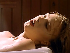 खूबसूरत आकर्षक महिला भयंकर चुदाई