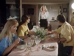 Italian hottie Moana Pozzi shows her goods Italian hottie Moana Pozzi shows her goods