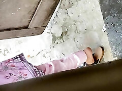 Chhoti Behen Ko Puri Nangi Hokr Nahate Dekha full Desi Village Girl Bathroom Vid