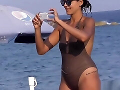 bikini cameltoe milf strand voyeur hd video
