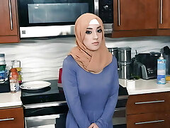 Hijab Fuckfest - Sexy Middle-Eastern Stunner Willow Ryder Prove She Wasn't Innocent At All