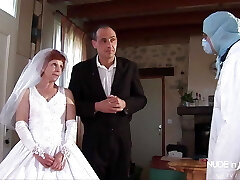 Hairy french mature bride gets her ass pounded and knuckle torn up