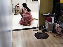 у меня был секс со своей горничной у меня был секс со своей горничной