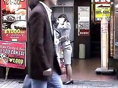Japonaise chaudasse faire ramoner dans un bus public