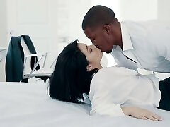 Smoking red-hot brunet babe Rina Ellis is making love with black lover