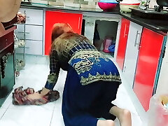 indisches dienstmädchen vom hausbesitzer anal gefickt indisches dienstmädchen vom hausbesitzer anal gefickt