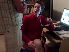 junge russische sekretärin gefickt von ihrem geilen perversen chef junge russische sekretärin gefickt von ihrem geilen perversen chef