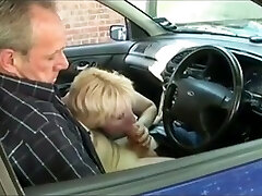 Dogging swinger wife shared her body at strangers Dogging swinger wife shared her body at strangers