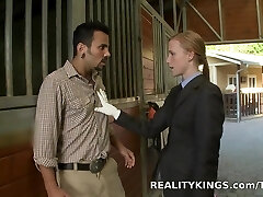 Pazzo pornostar Incredibile Handjobs, il Viso di un adulto clip Pazzo pornostar Incredibile Handjobs, il Viso di un adulto clip