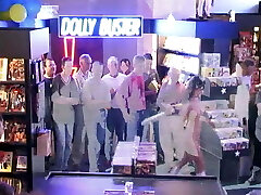 Hausmesse im Erotikstore hier wird gebumst Hausmesse im Erotikstore hier wird gebumst