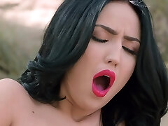 Dark Haired model Jade Baker loves to have fun solo while in the outdoors Dark Haired model Jade Baker loves to have fun solo while in the outdoors