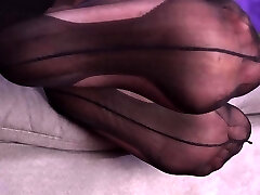 Brunette cuban stockings foot taunting