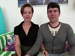 Big dick stretches a shaved cunt Big dick stretches a shaved cunt