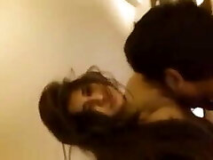 Desi couple likes sex in hotel room